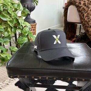 NWT - PXG Men’s Lighting Cap